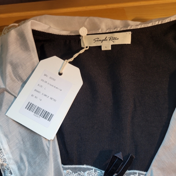 💚💚3 for $15💚💚 NWT Bella Retro V-neck Short Blouse from Simple Retro - Picture 6 of 8